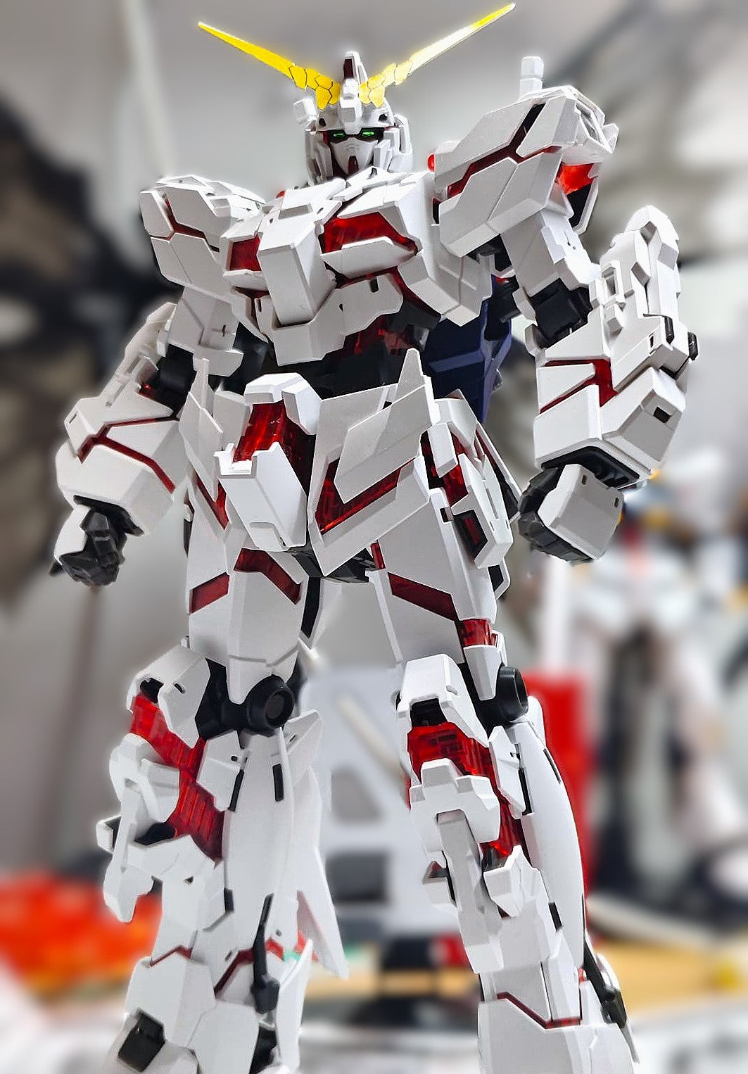 MGEX UNICORN (RED)